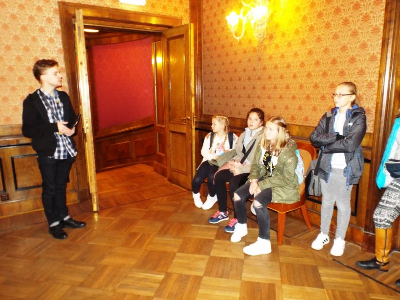 Wycieczka kl 4-6 do PKiN w Warszawie